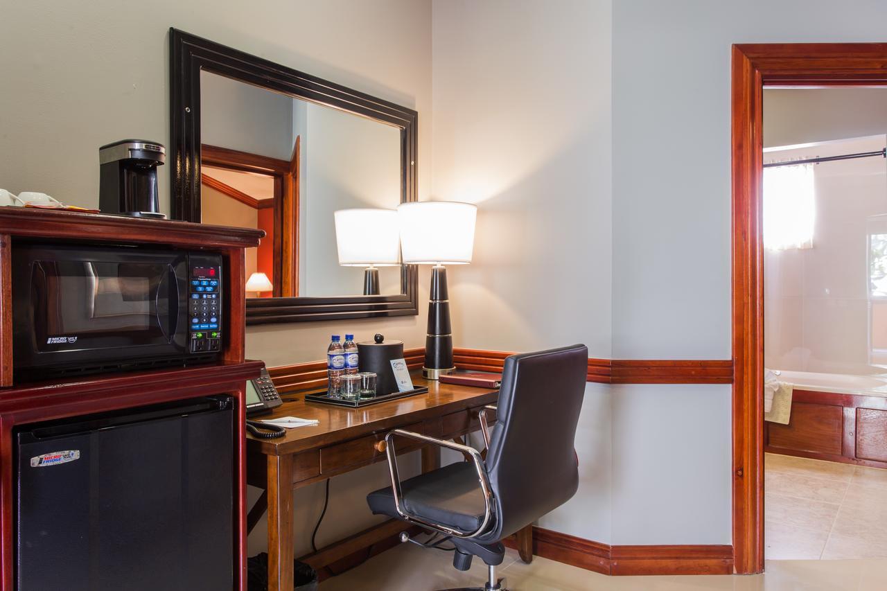 Best Western Plus Belize Biltmore Plaza Belize City Eksteriør bilde